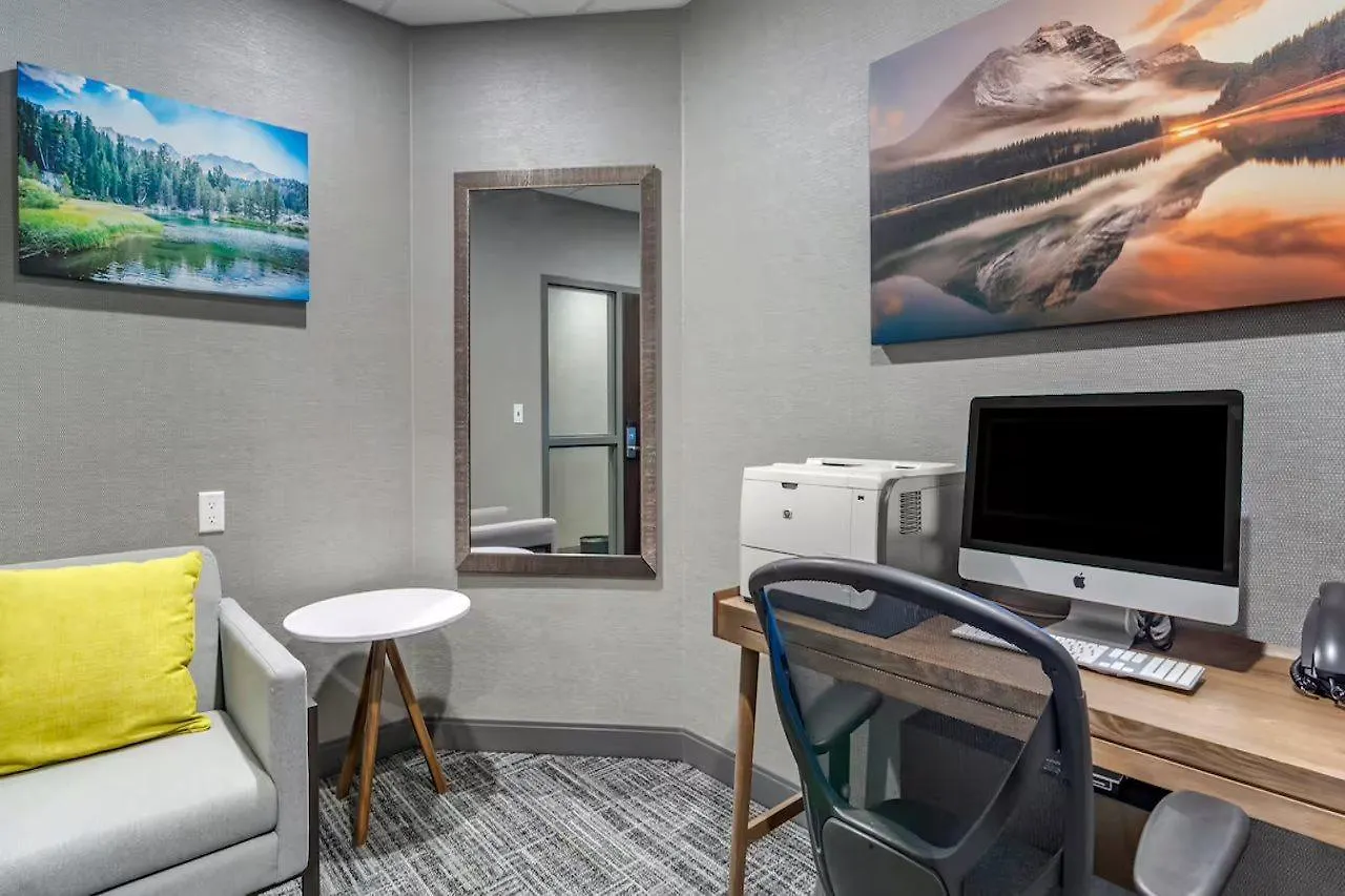 Hampton Inn & Suites Edmonton/West