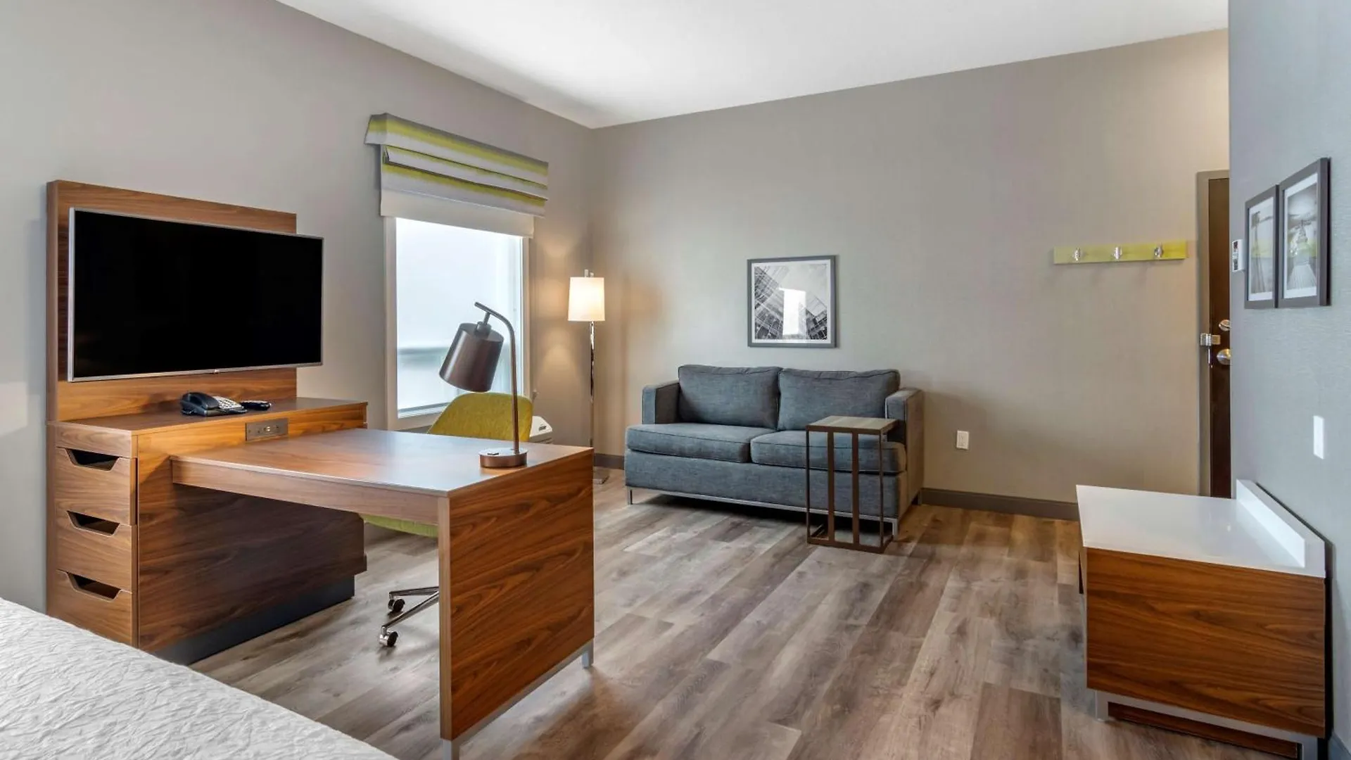 Hampton Inn & Suites Edmonton/West 3*, Edmonton Canada