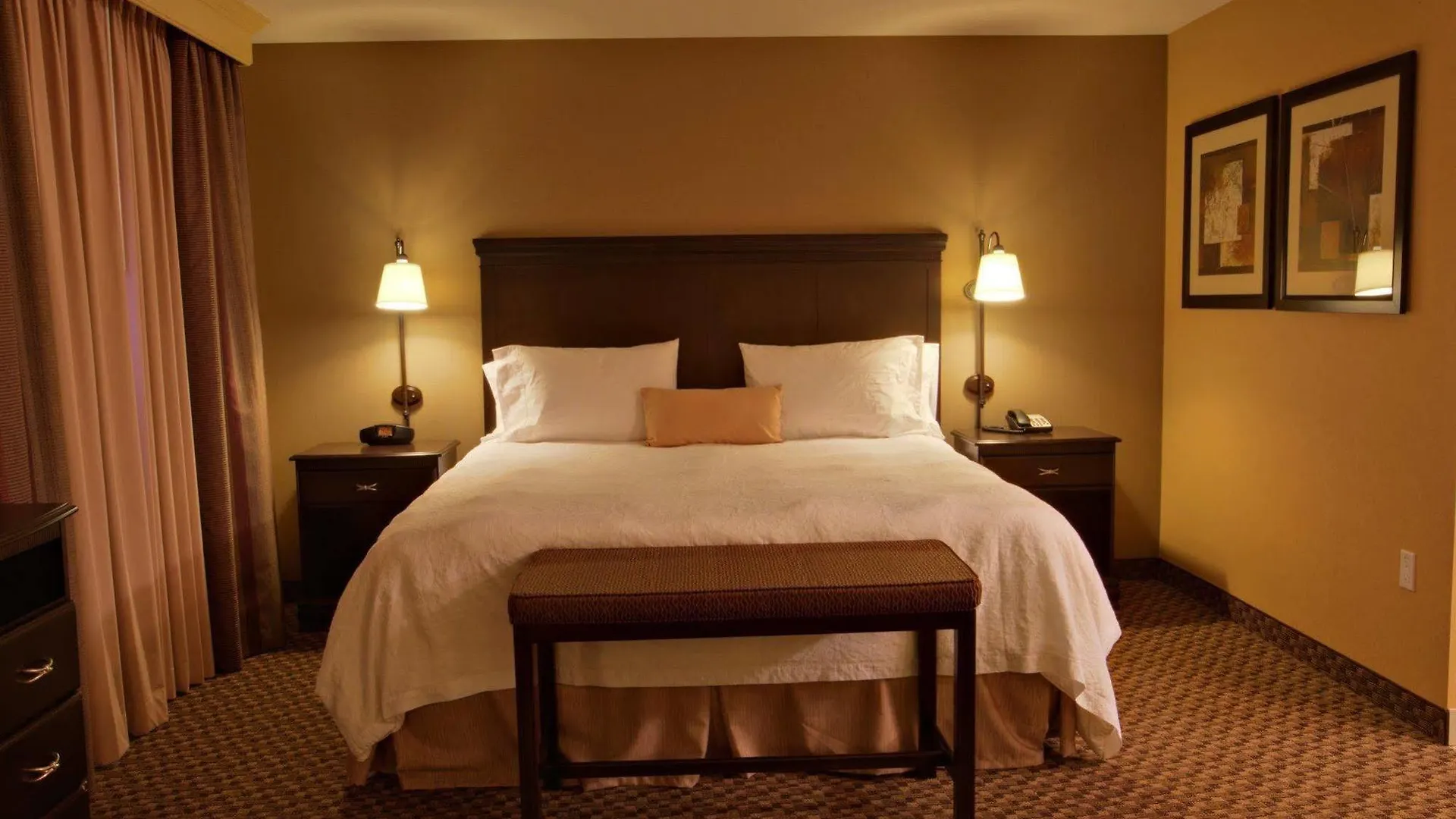 Hampton Inn & Suites Edmonton/West Edmonton