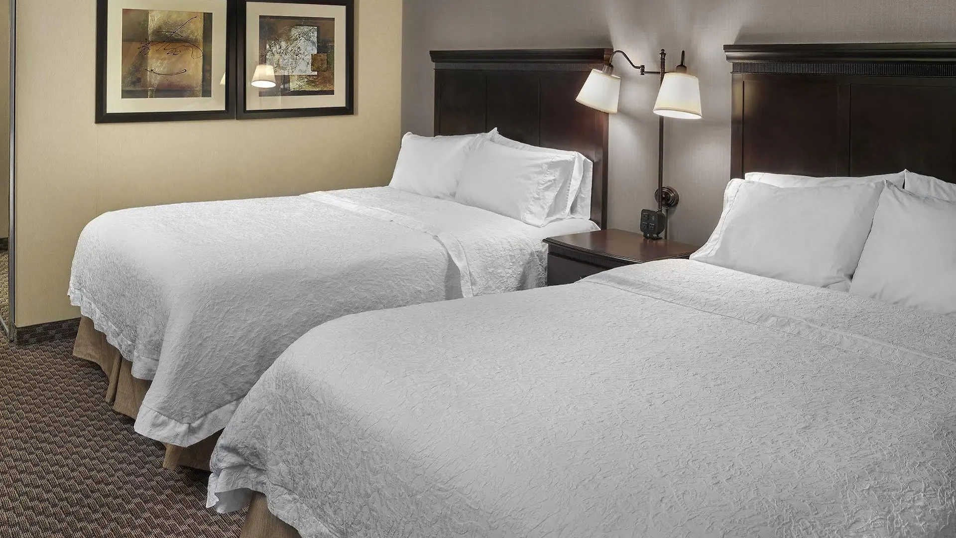 Hampton Inn & Suites Edmonton/West 3*, Edmonton Canada